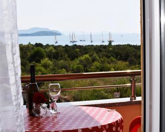 Iva Apartmani - Tribunj - Balkon