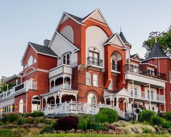 Niagara Grandview Boutique Hotel - Niagara Falls