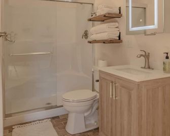 The Inn at Beulah Farm - The Garden - Whitley City - Bathroom
