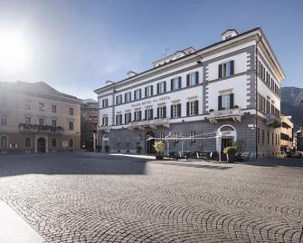 Grand Hotel Della Posta - Sondrio - Будівля