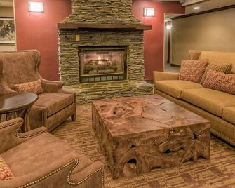 La Quinta Inn & Suites by Wyndham Pigeon Forge - Pigeon Forge - Phòng khách