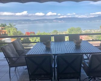 Beautiful House With A Full View To The Lake Of Chapala And Mountains - Jocotepec - Balkon