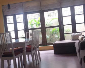 Backpackers Paradise Colombo - Colombo - Dining room