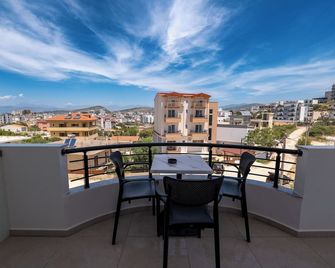 Monel Hotel - Ksamil - Balcone