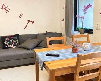 Holiday Home in Hoor With Pool - Hoor - Essbereich