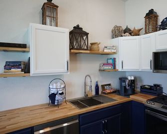 Waterfront One Bedroom Apartment Staniel Cay Tides Edge - Staniel Cay - Cuisine