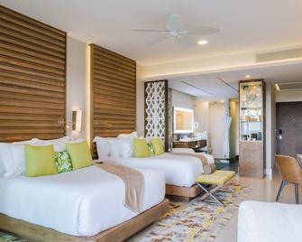 Garza Blanca Resort and Spa 2 Bedroom Oceanfront! Christmas week 12/23-12/30 - Punta Sam - Bedroom