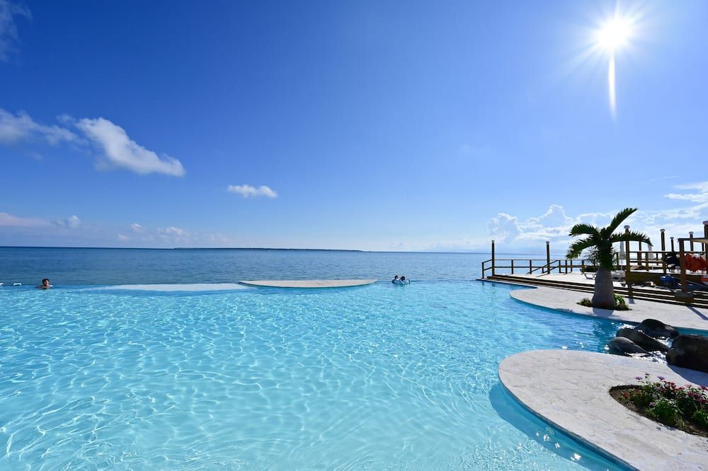 Beach Hotel Sunshine