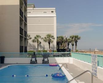 Southern Breeze Ocean Front Hotel - Myrtle Beach - Pool