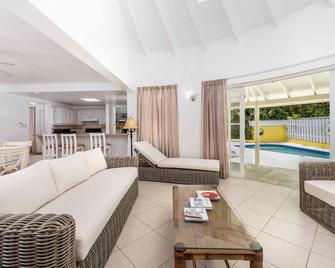 Vida Mejor - East Pool - Holetown - Living room