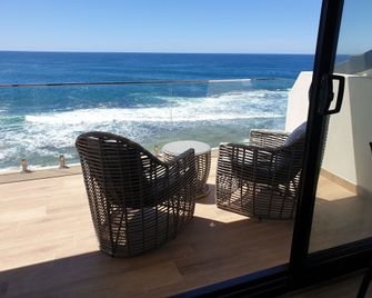 Ocean Front Motel - The Entrance - Balcony