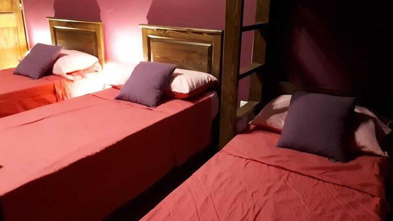 Nocturne Family House