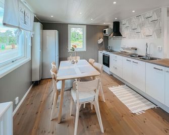 Awesome home in Mariestad with WiFi - Mariestad - Cocina