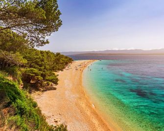 Zlatni Rat Beach Resort - Bol - Plage