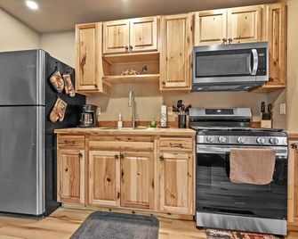 Cabin #1 at Northern Comfort with opt. side x side rental - Atlanta - Kitchen