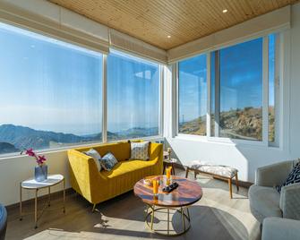 Soul Stories- Luxury Villas And Resort, - Dhanaulti - Living room