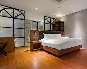 Schweizer Dorf Hotel - Cheonan