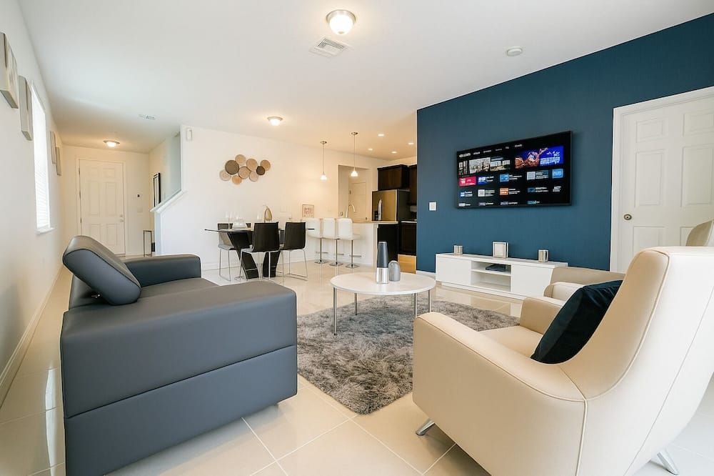 ~ Luxury, Resort Style, Brand - New Construction ~ - Kissimmee - Sala de estar