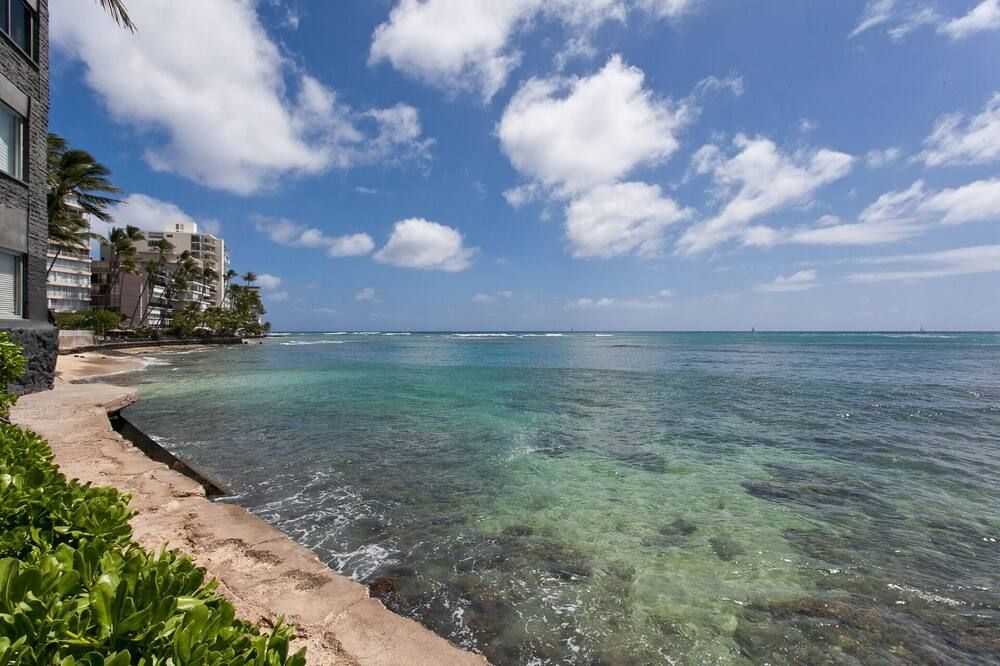 King Bed - Private Lanai, Pacific Ocean view Studio w/ Full Kitchen - هونولولو - شاطئ