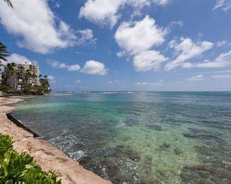 King Bed - Private Lanai, Pacific Ocean view Studio w/ Full Kitchen - هونولولو - شاطئ