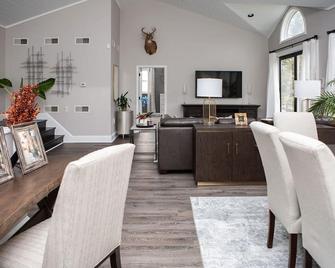 Beautiful Private Home In Sparks - Sparks Glencoe - Living room