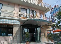 Hotel Rivamare - Massignano - Edificio