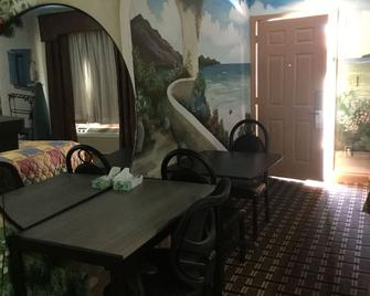 Luxury Inn and Suites Seaworld - San Antonio - Habitación