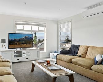 Beachwood House at Mollymook Beach - Mollymook - Obývací pokoj