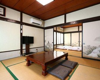 Minshuku Ryokan Kawai - Shinshiro - Bedroom
