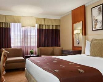 Harrah's Reno Hotel & Casino - Reno - Schlafzimmer