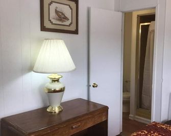 Ski's Western Motel - Great Falls