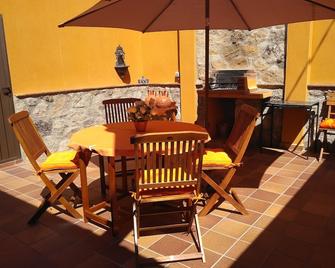 Self catering El Abuelo Anselmo for 4 people - Palazuelos de Eresma - Patio