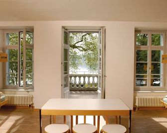 ريخترزفيل يوث هوستيل - ريكترسويل - غرفة طعام