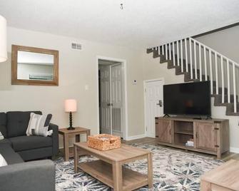 Townhomes near the Bay - #7 - Grand Bay - Living room