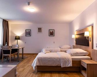 Motel Zur Dachsbaude - Wandlitz - Schlafzimmer