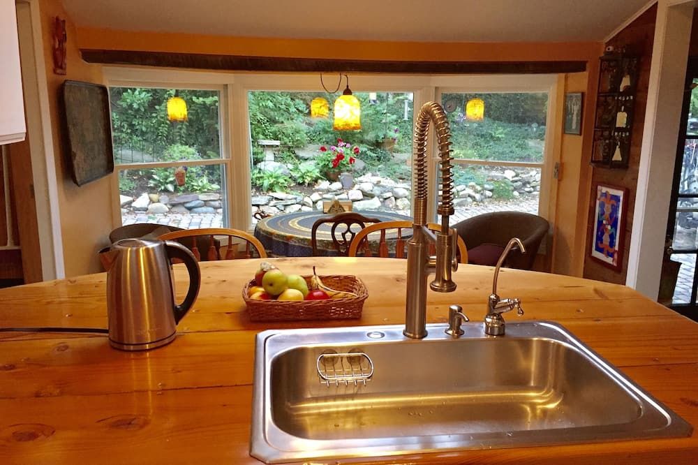 The ClubHouse in the heart of Chagrin Falls. - Chagrin Falls - Comedor