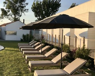 Tijosa Eco-House Camp - Ovar - Patio