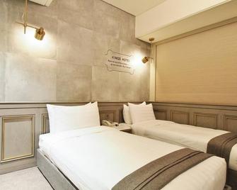 Kings Hotel - Hong Kong - Bedroom