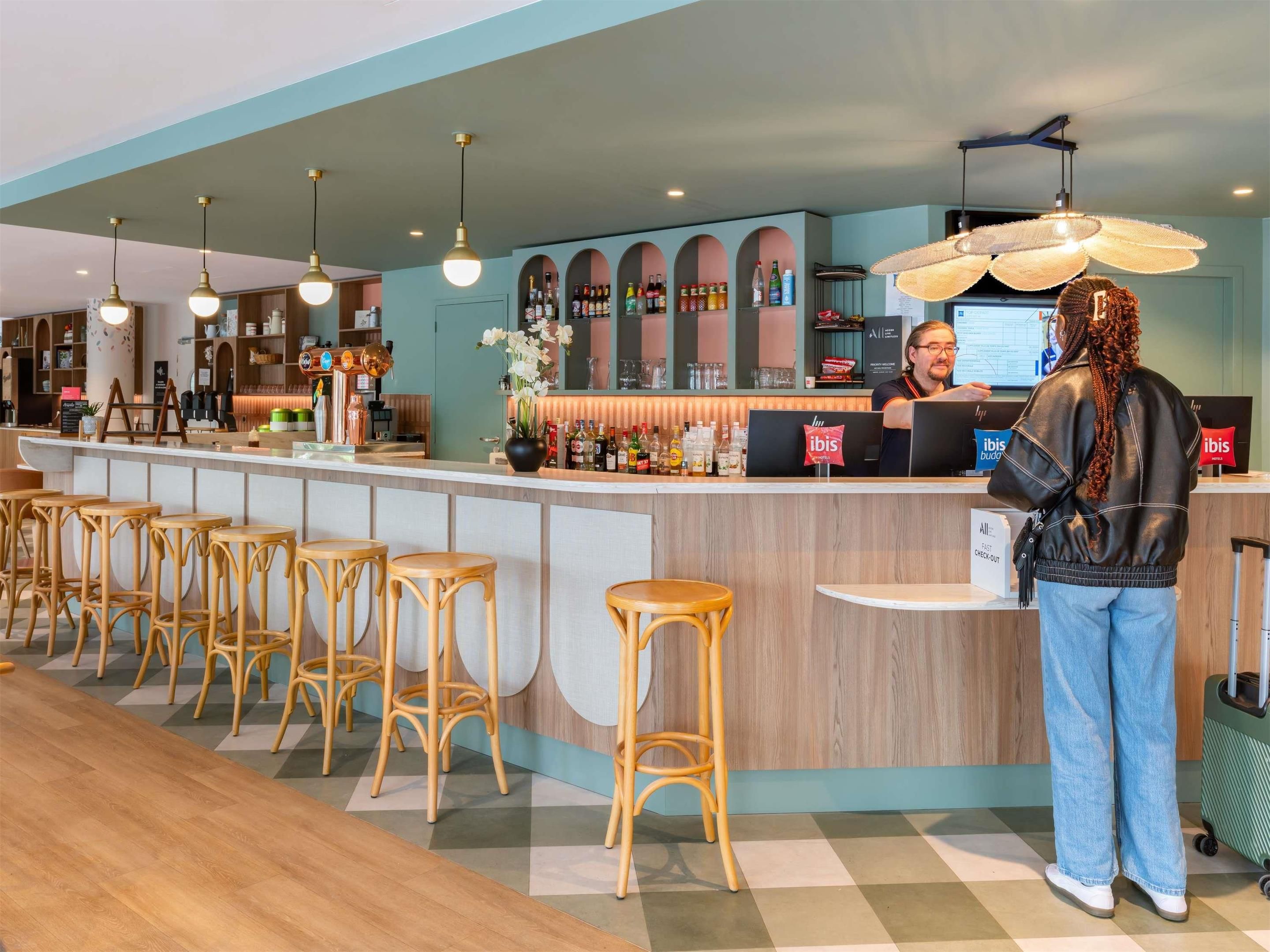 آيبيس مارن لا فاليه فال دوروب