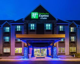 Holiday Inn Express & Suites Wyomissing By IHG - Wyomissing - Rakennus