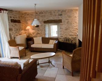 Charming Quercy barn completely renovated for 6 people, swimming pool 8x4m - Cajarc - Living room