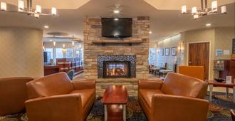 Holiday Inn Express & Suites Pittsburgh Airport - Pittsburgh - Salon
