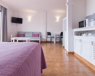 Apartamentos Orosol 2 by Typic Hotels - Sant Antoni de Portmany - Schlafzimmer