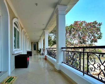 Front Beach Hotel - Vung Tau