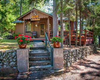 Main Cabin at Vintage Vermilion Resort - Cook - Building