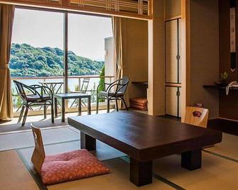 Ryokan Nakashimaso - Kamiamakusa - Habitación