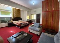 Lal Lodges Suite Apartment - Islamabad - Habitación