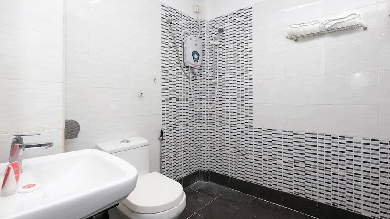 OYO 1105 Hotel 75