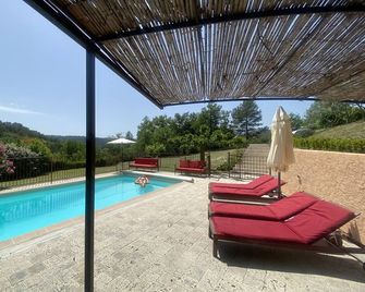 Divazur, family home in the heart of the Haut Var - Salernes - Piscina