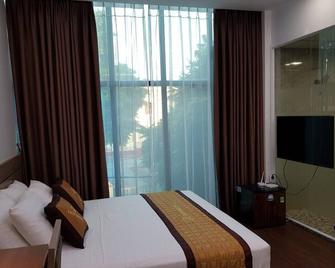 Fasy Hotel - Vinh Yen - Bedroom